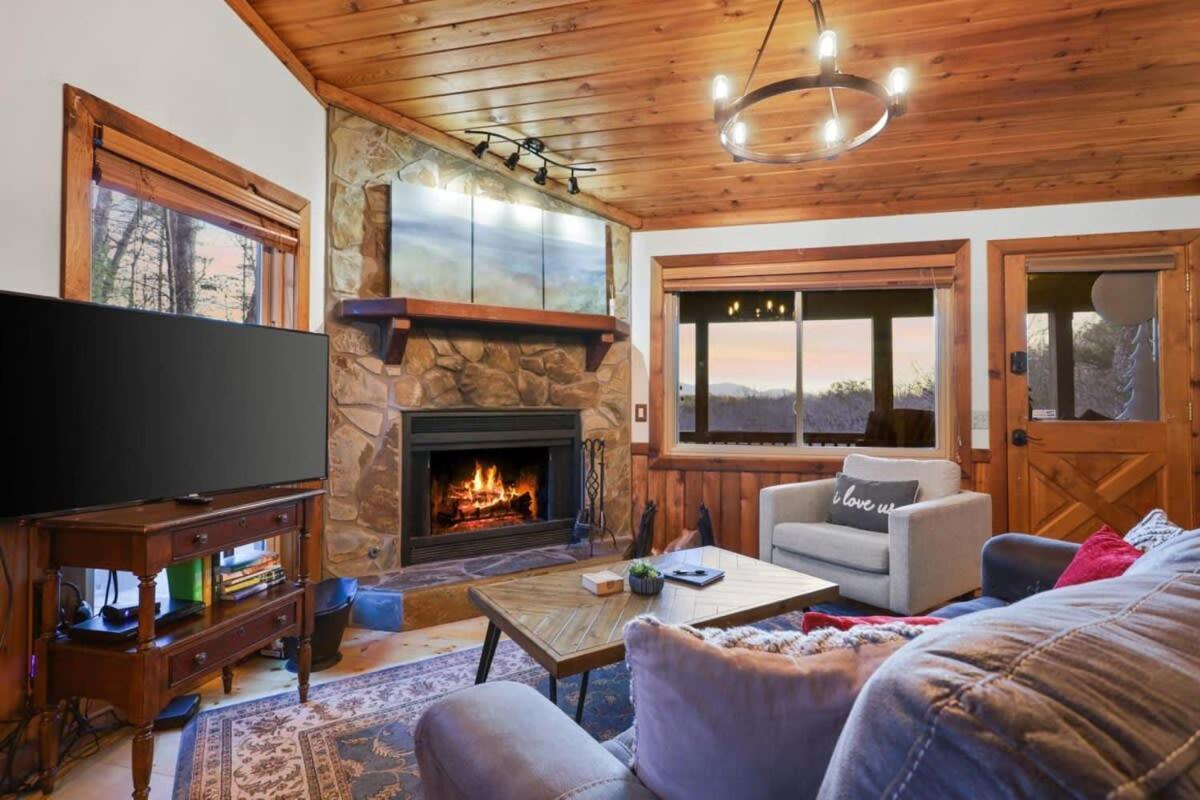 Mountain Views Hot Tub Firepit Close To Town بلو ريدج المظهر الخارجي الصورة
